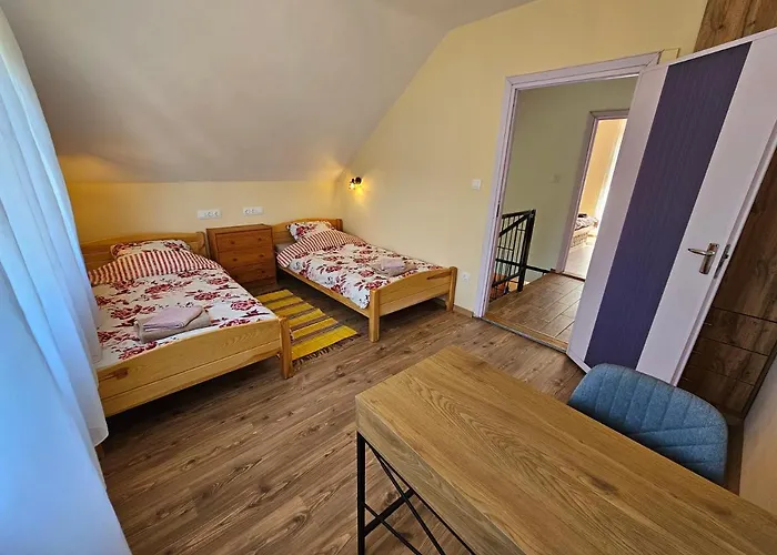 Szilvas 10 * Сиглигет